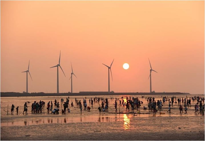 台灣 – 高美濕地 + 日落晚霞 = 夕陽醉了