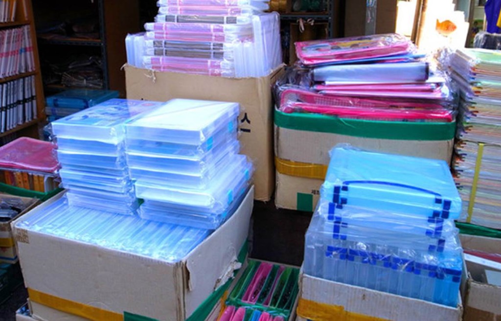 昌信洞玩具・文具街 06