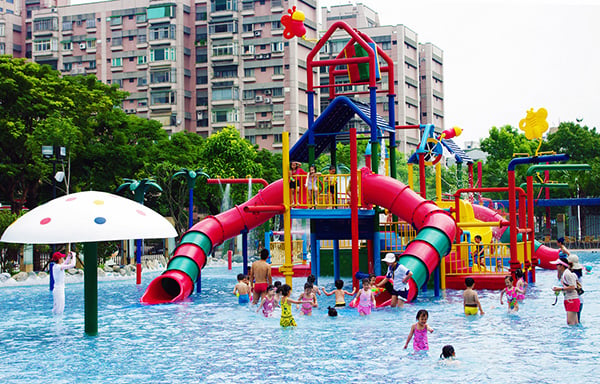台灣 – 夏日嬉水，去「自來水園區 - 水鄉庭園」