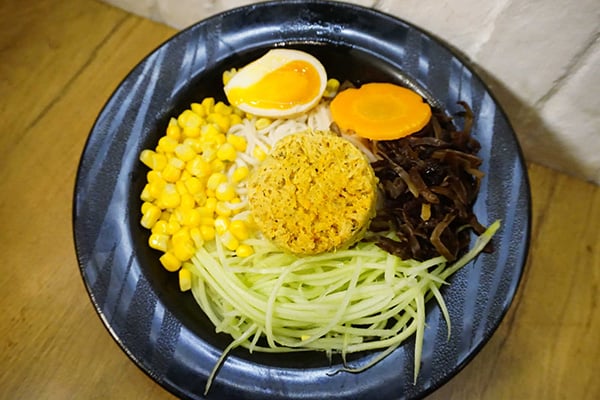 荃灣悠閒台式麵店 重量級大閘蟹粉撈麵 | 香港美食 | 放假去邊