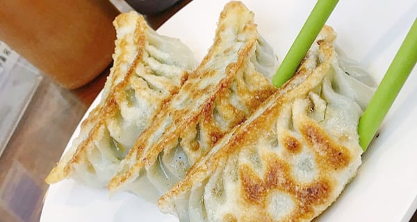 深水埗必食! 煎韭菜餃好香啊~ | 香港美食 | 放假去邊