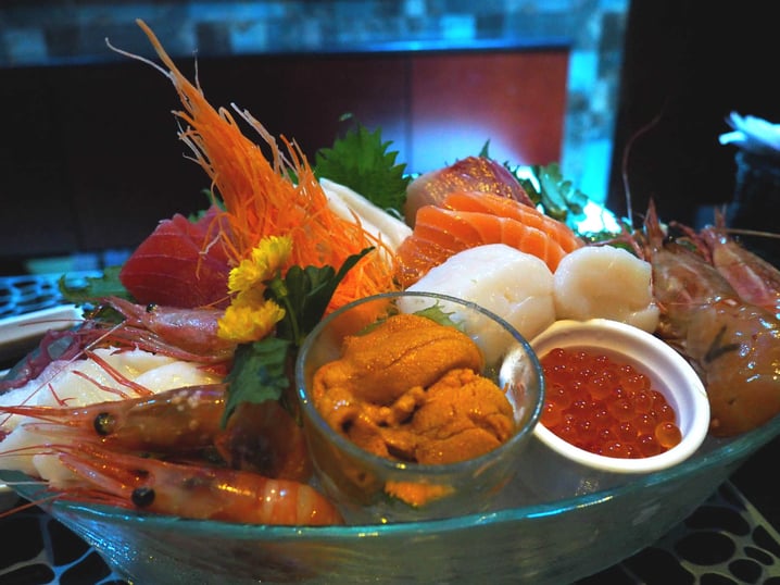 歌神Mode唱K體驗! 超豪華K Buffet $209食剌身+生蠔+龍蝦 | 香港美食 | 放假去邊