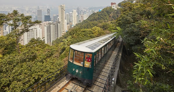 【香港】第六代山頂纜車今夏啟程！復古綠車身配玻璃天窗！｜香港玩樂｜放假去邊